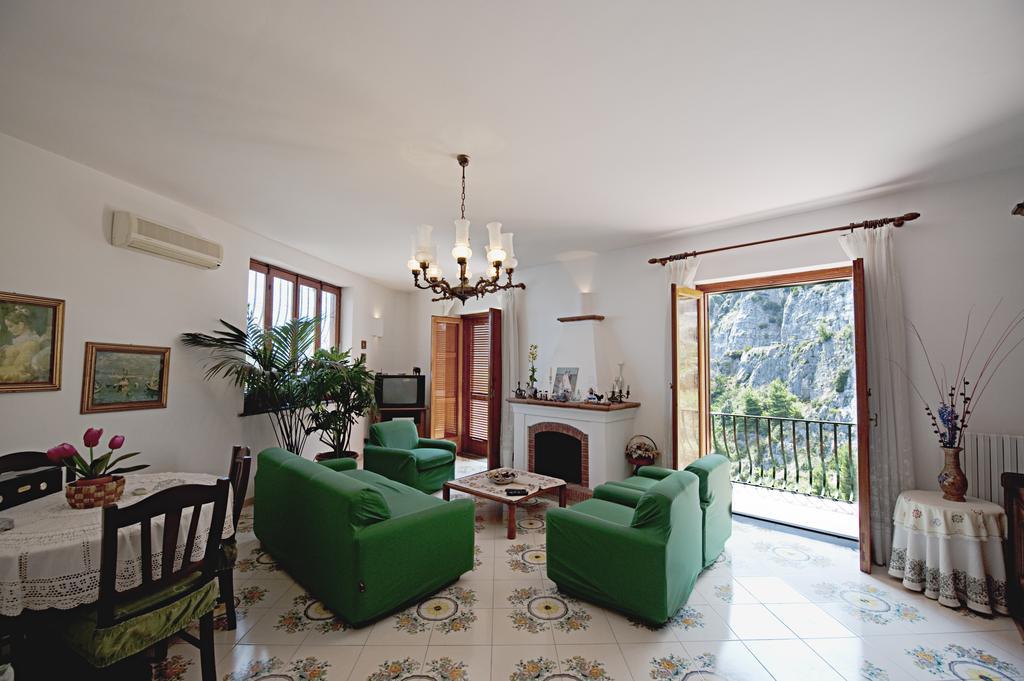 Villa Punta Del Sole Positano Room photo